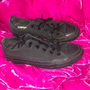 black converse